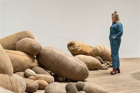 Magdalena Abakanowicz, Abakan Orange 1971 (Photo: Tate Modern) The scale at which she worked is astonishing given that her studio was in a tenth-storey domestic flat.